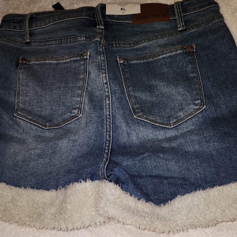 Judy Blue Blue and White Jean Shorts with Sherpa Trim - Picture 3 of 3